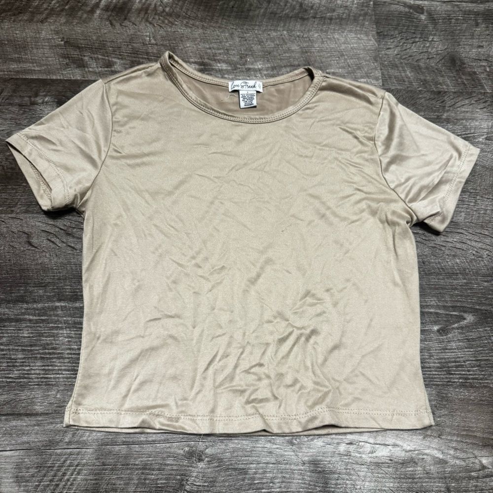 Love Streak Short Sleeve Crop Top Size Large
